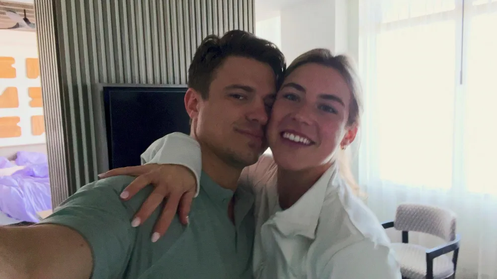 Love Is Blind s Sara Was Conflicted Going Into Ben Wedding Questions If He Was Honest About Religion 527