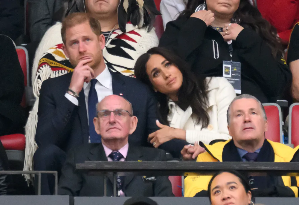 Meghan Markle and Prince Harry Share Sweet PDA Moment at Invictus Games Opening Ceremony