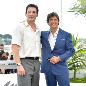 Miles Teller and Tom Cruise Top Gun 3