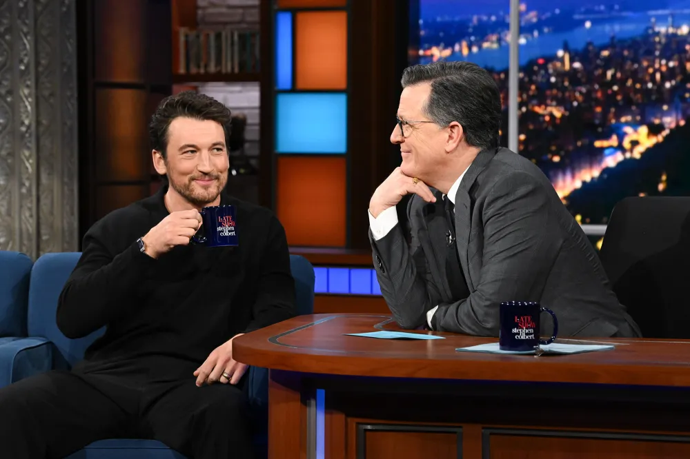 Miles Teller and Tom Cruise Top Gun 3