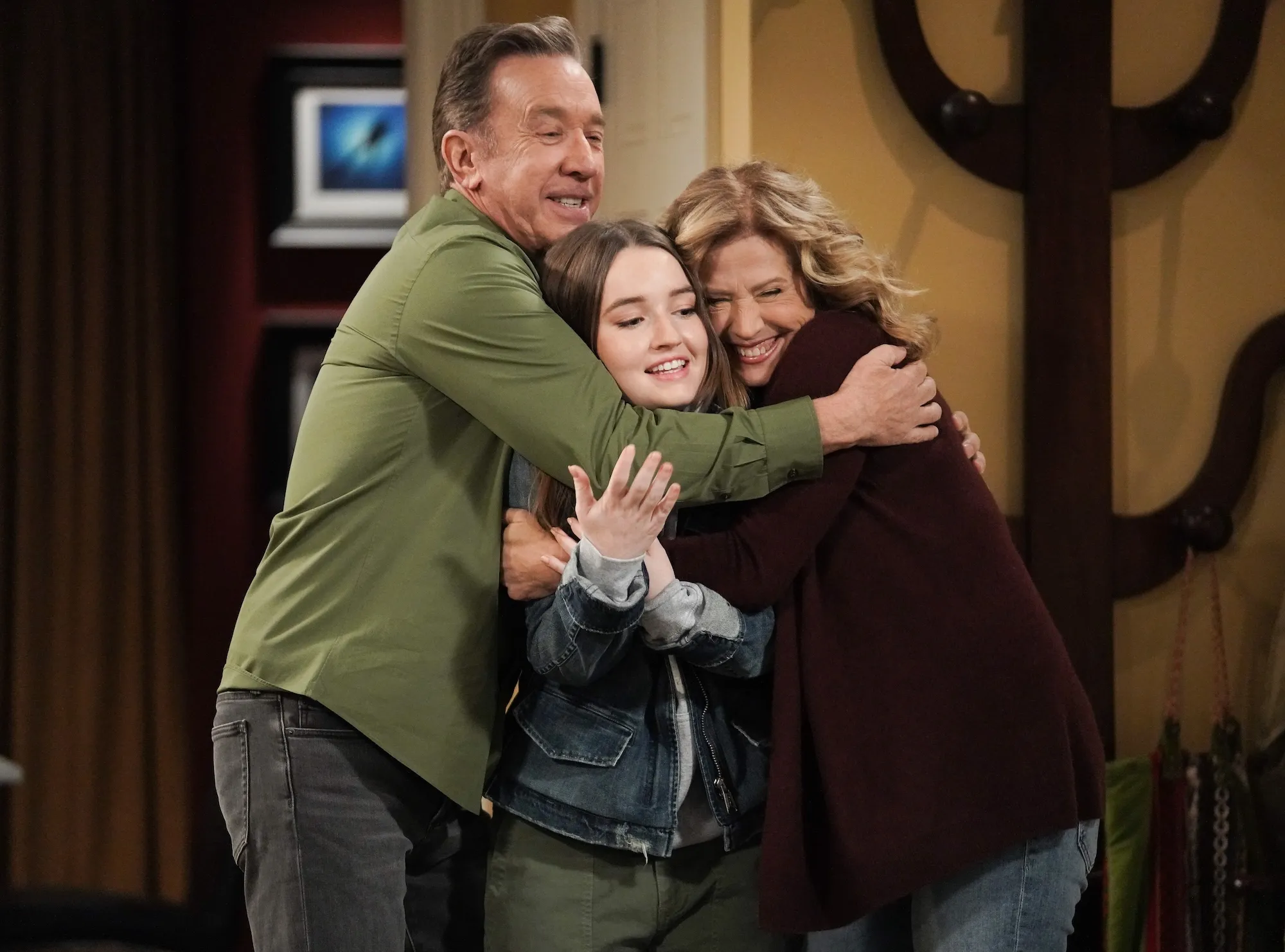 Nancy Travis Teases Possible Onscreen Reunion With Last Man Standing Kids on Tim Allen s New Sitcom