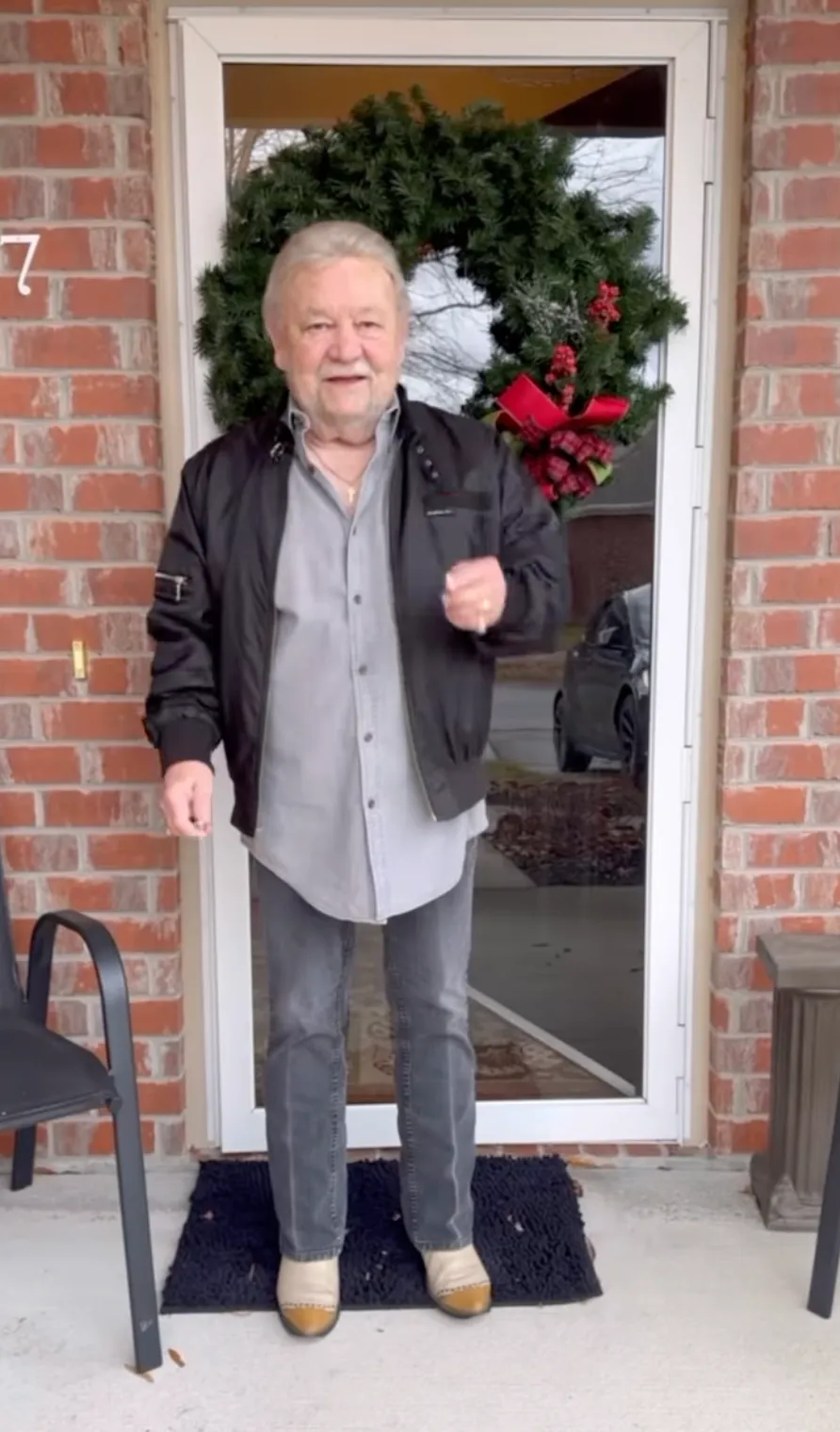 Paramore&rsquo;s Hayley Williams Shares Heartwarming Story Behind Grandpa&rsquo;s New Music