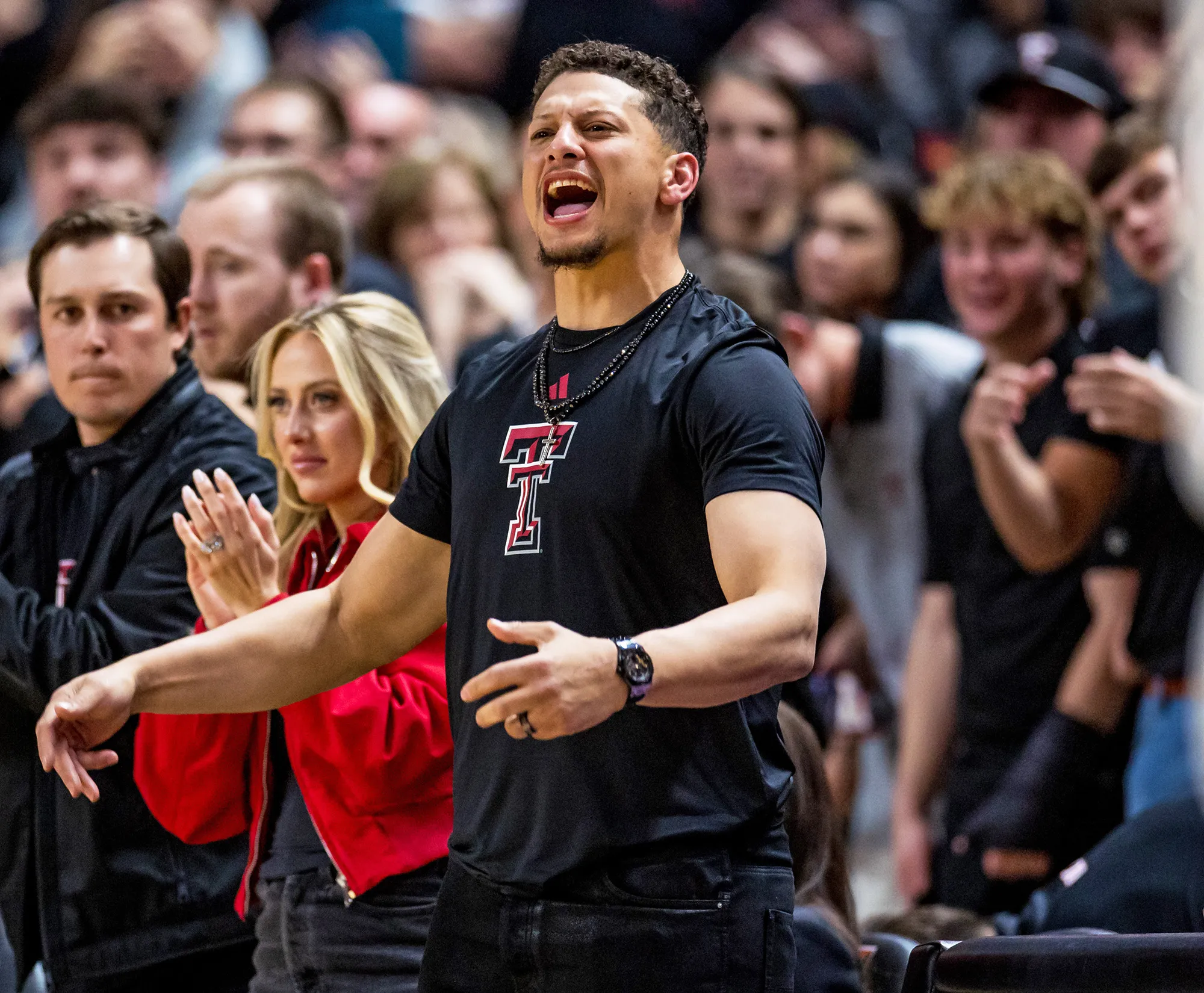 Patrick Mahomes Viral Haircut Happened Less Than 48 Hours After Chiefs Super Bowl Loss