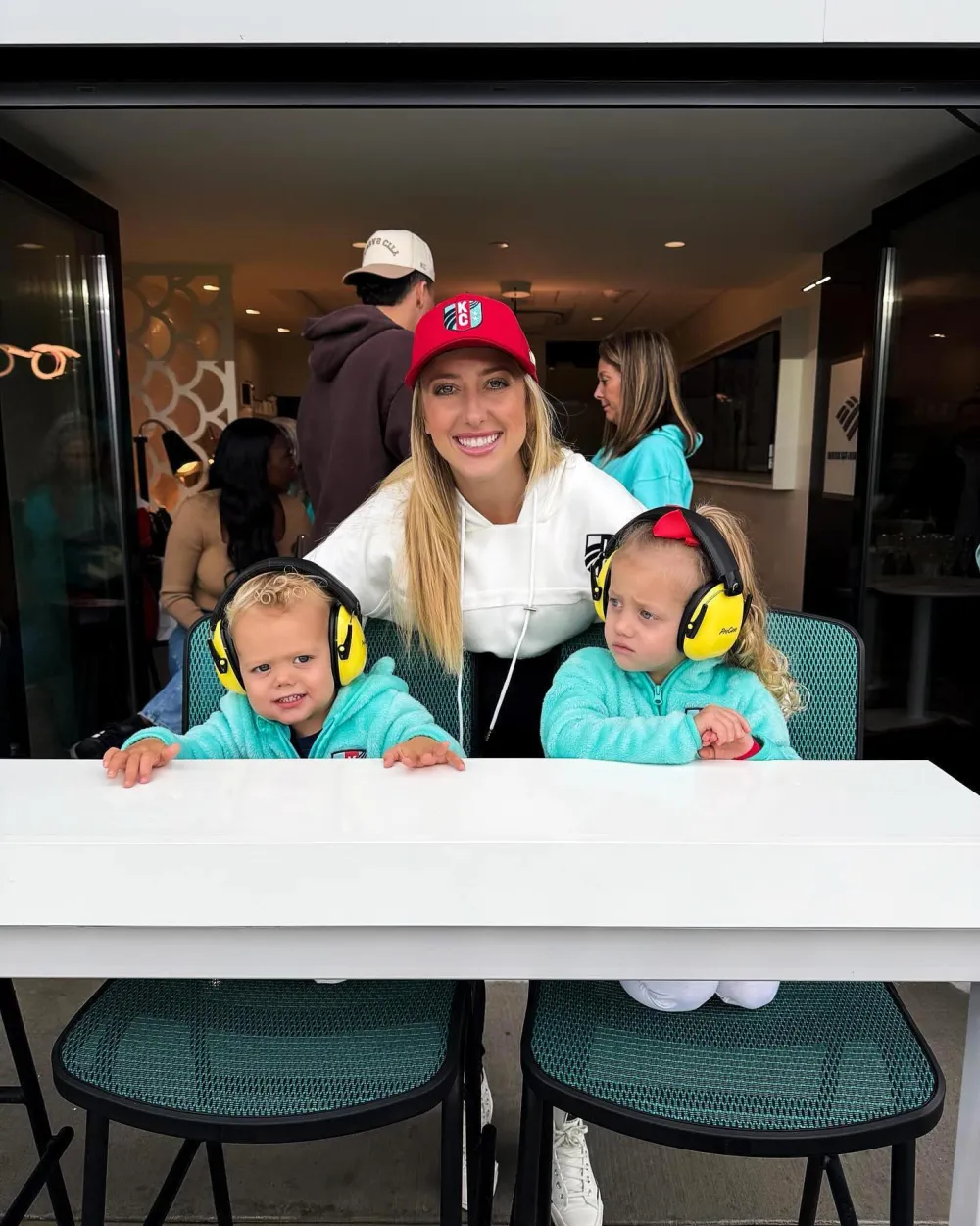 Patrick Mahomes and Wife Brittany s 3 Week Old Baby Golden Will Attend Super Bowl 2025 745