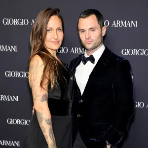 Penn Badgley and Domino Kirke Expecting Twins 563