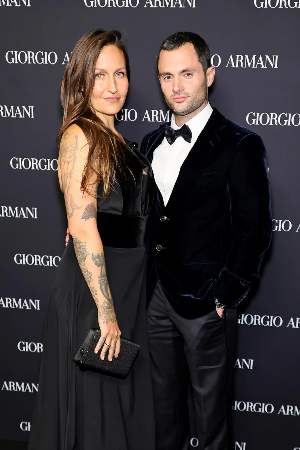Penn Badgley and Domino Kirke Expecting Twins 563