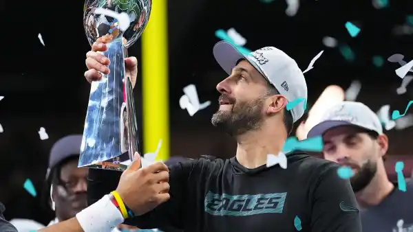 Philadelphia Eagles Coach Nick Sirianni Demanded a Low Class Cigar After 2025 Super Bowl Victory