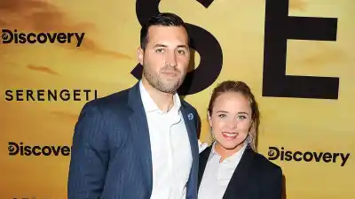 Pregnant Jinger Duggar and Jeremy Vuolo Picked Out Baby No 3 s Name But Won t Tell Daughters Yet 060