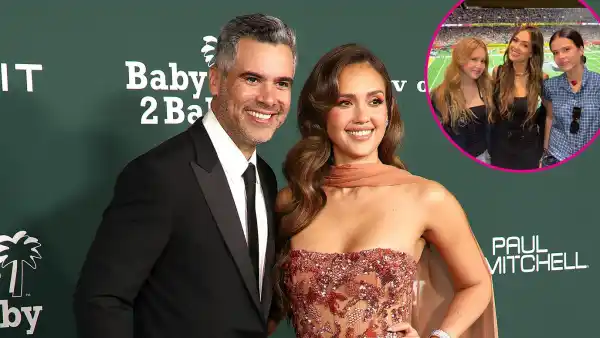 Promo Jessica Alba Attends 2025 Super Bowl With Daughters Days After Filing for Divorce From Cash Warren