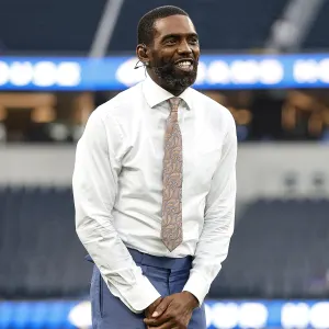 Randy Moss Tearfully Returns to ESPN Amid Cancer Battle