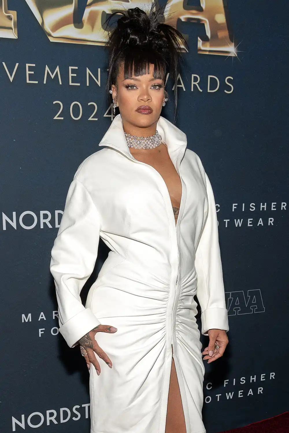Rihanna Addresses Long Wait for 'R9' and Plays Coy About Genre: 'I Cannot Put Up Anything Mediocre'