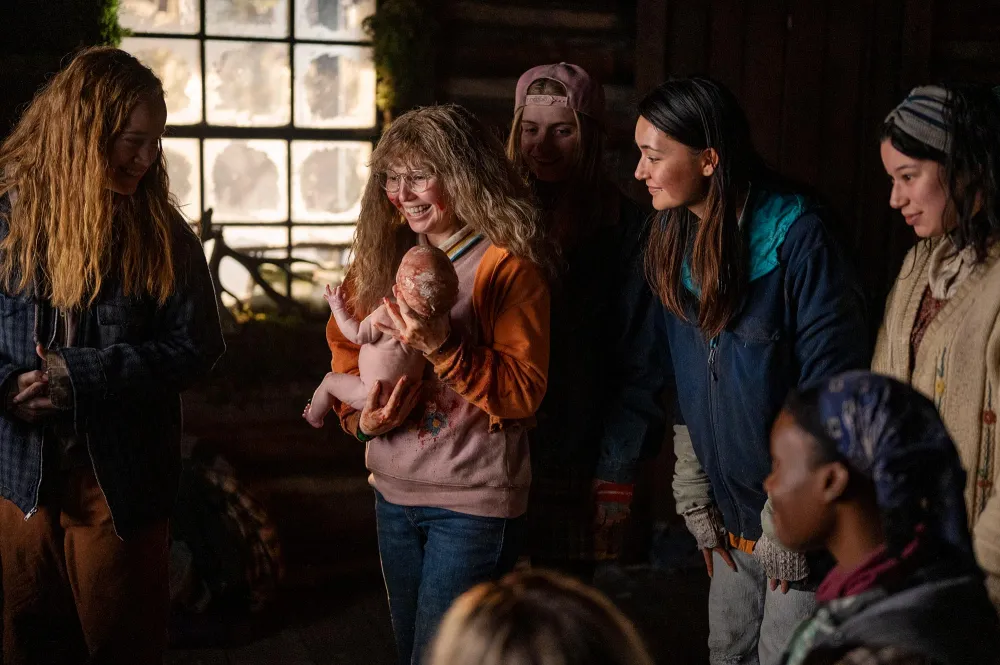 Samantha Hanratty Breaks Down the Highlights and Challenges of Filming Yellowjackets While Pregnant 370