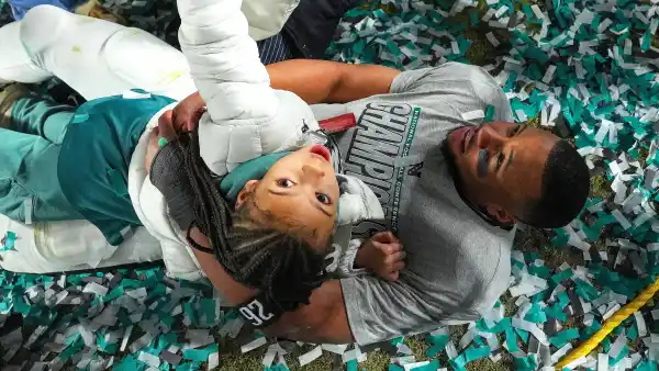 Saquon Barkleys Daughter 6 Made Him Hilarious Hand Drawn Birthday Cake