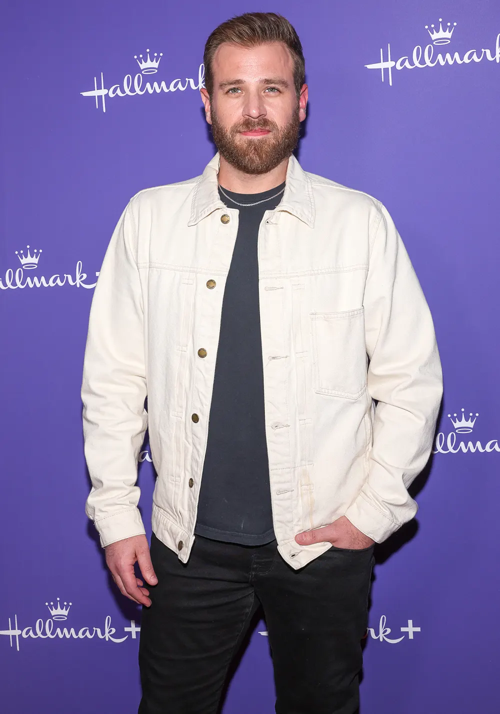 Scott Evans Recalls Competitive Game Nights With Siblings