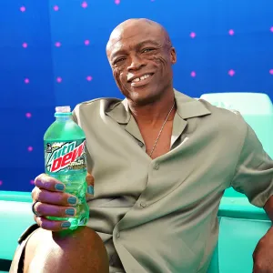 Seal Says It Wasn t A Difficult Transition to Become a Seal for Super Bowl Commercial 902