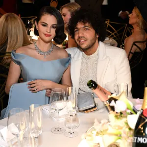 Selena Gomez Attends the 2025 SAG Awards Without Fiance Benny Blanco 2