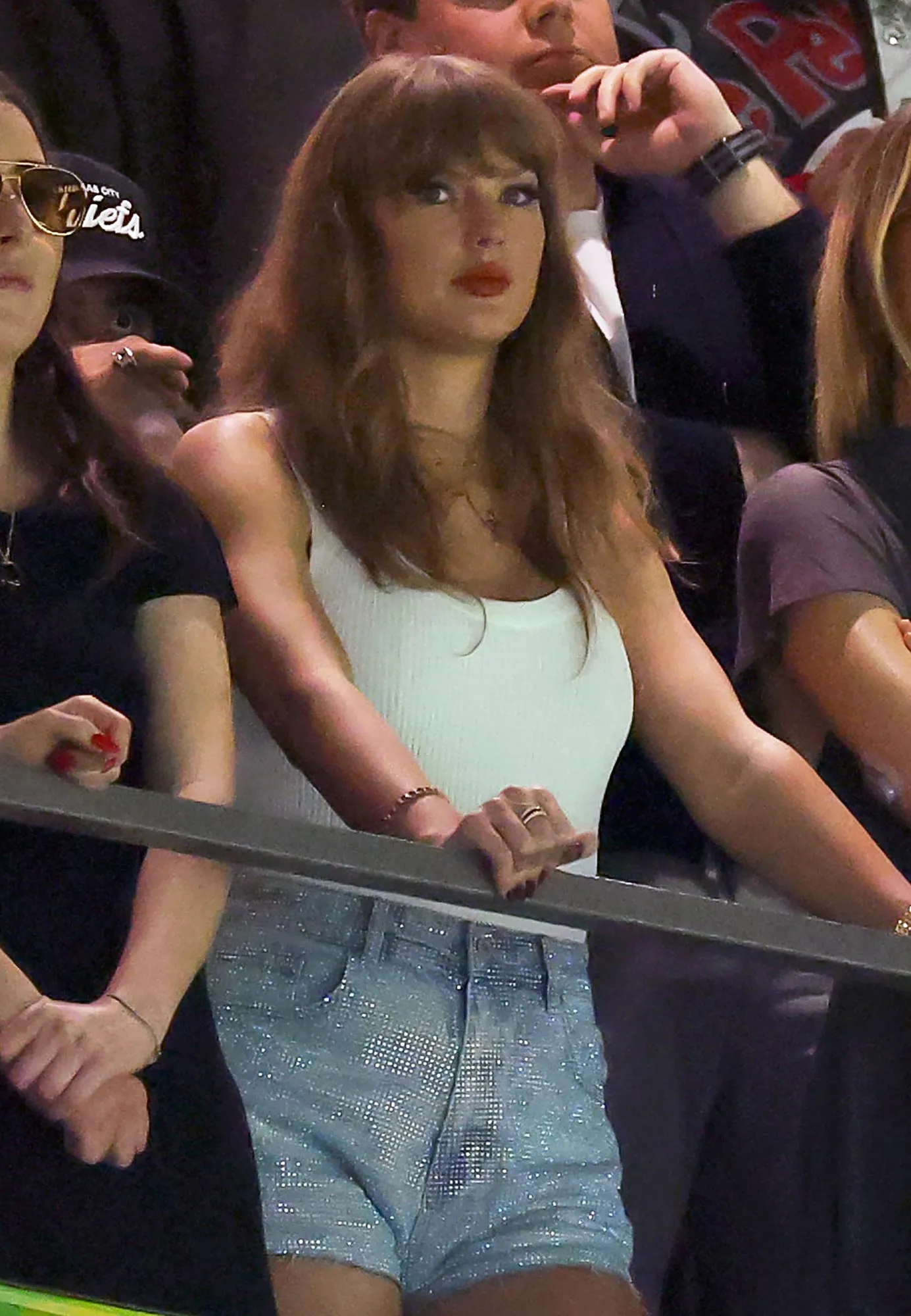 Stars Come to Taylor Swift s Defense After She Was Booed During 2025 Super Bowl See Who Spoke Out 123