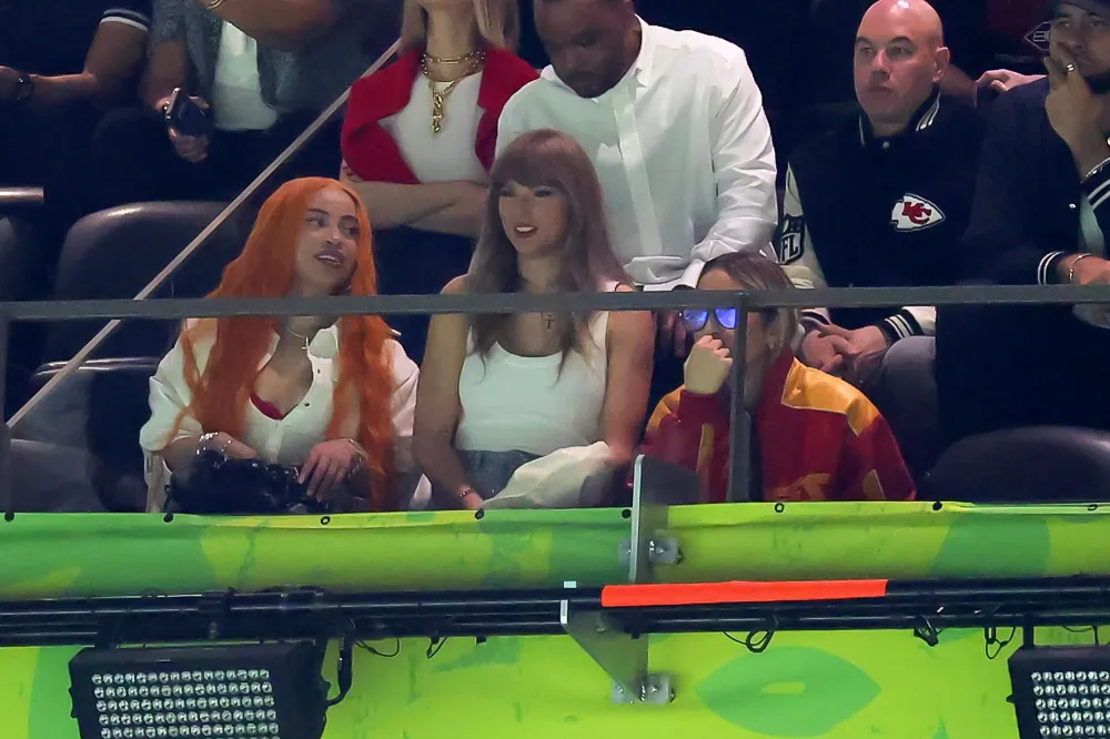 Taylor Swift Brings TK TK and More Famous Friends to the 2025 Super Bowl 098