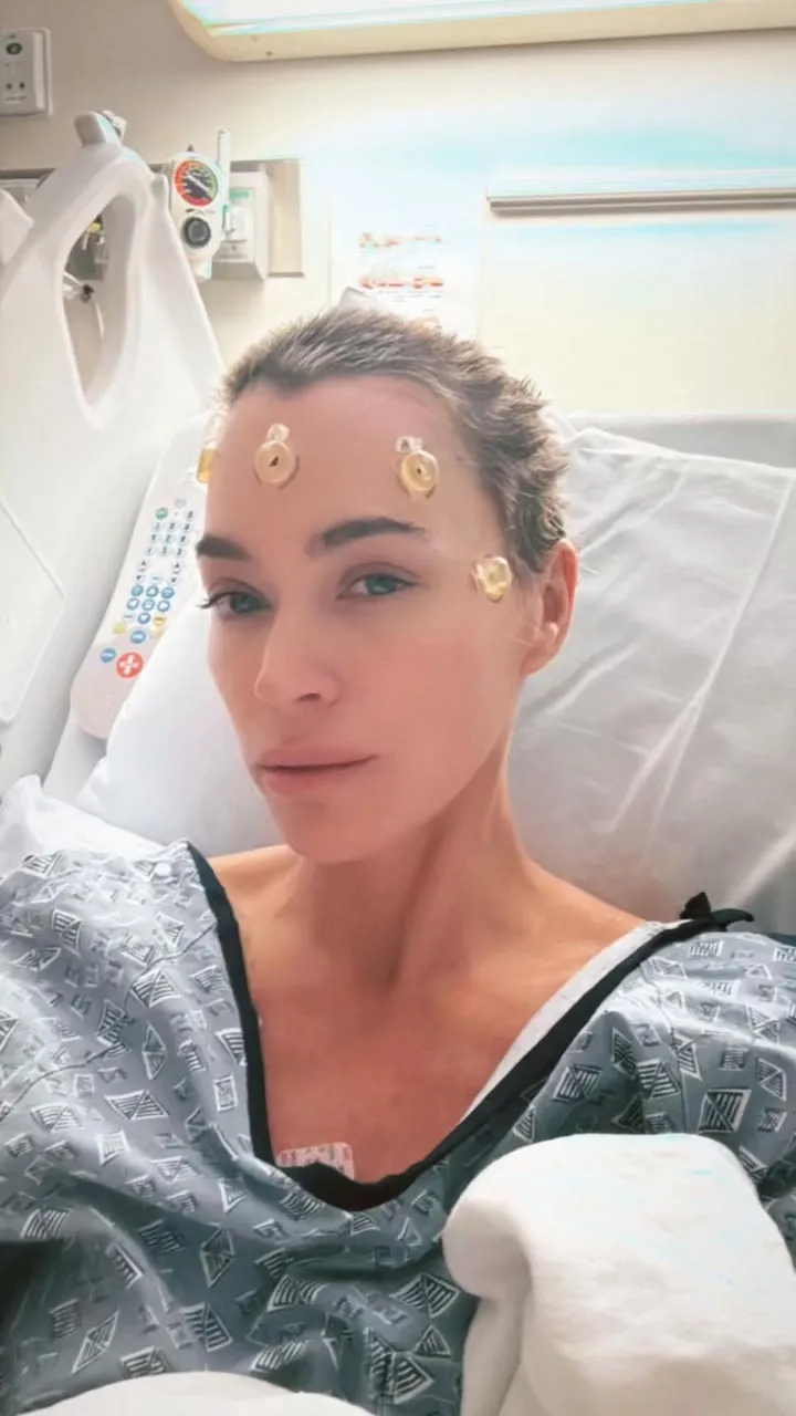 Teddi Mellencamp Gets Hair Buzzed Off as She Undergoes Brain Surgery 239