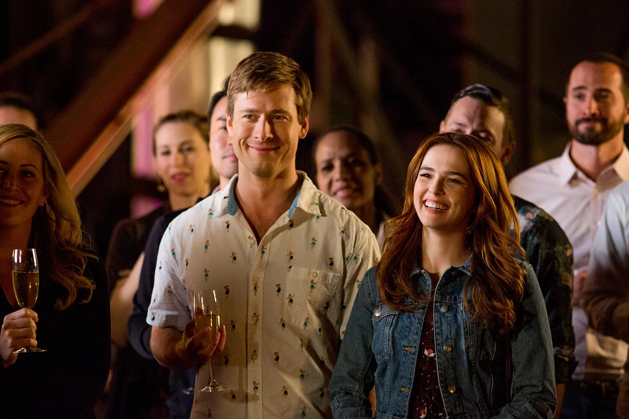 Glen Powell and Zoey Deutch in 'Set It Up.'