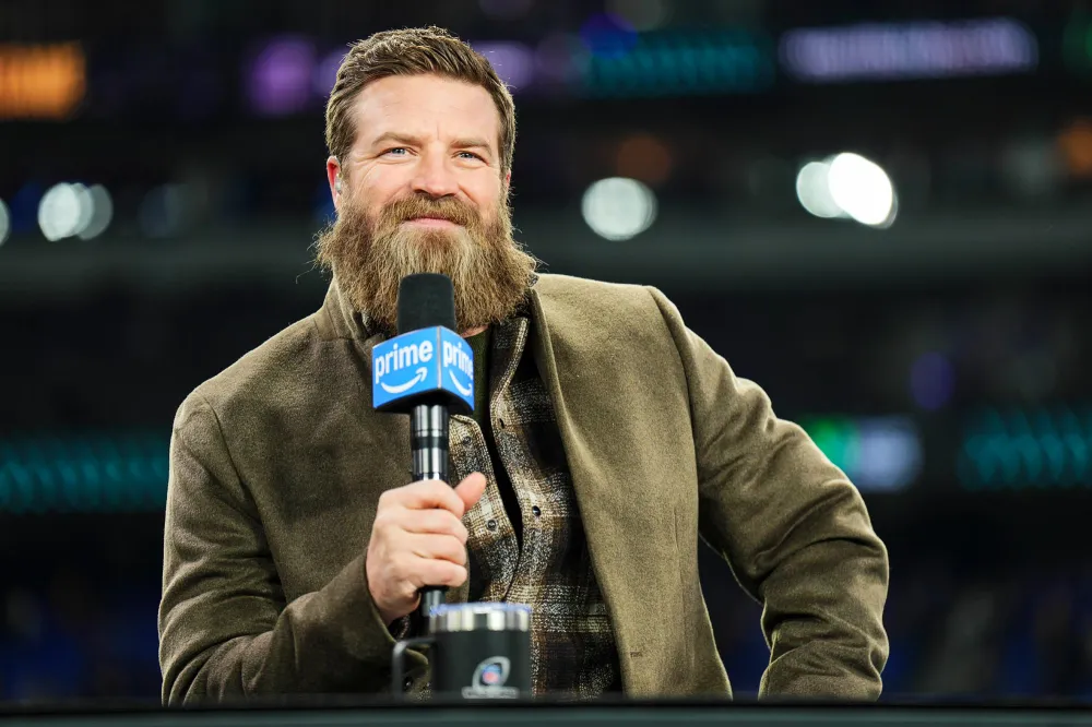 Tom Brady Kelce Bros and More NFL Players React to Bill Belichick and GF Jordon Hudson s Age Gap 269 Ryan Fitzpatrick