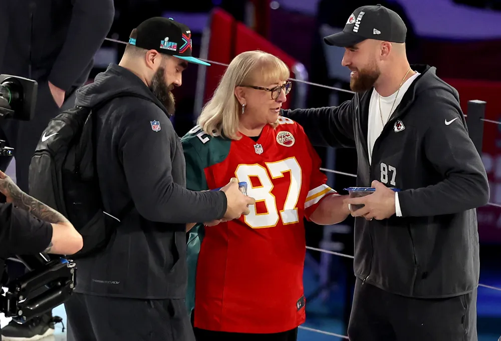 Travis Kelce Hopes Mom Donna Wont Wear Split Chiefs Eagles Jersey to 2025 Super Bowl