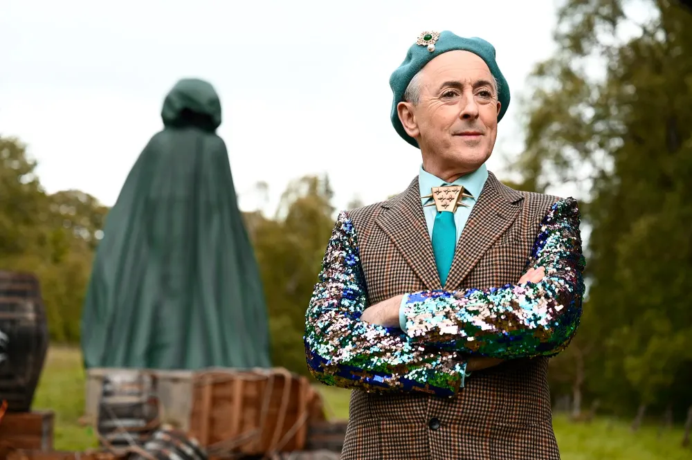 Travis Kelce Says He s Out on The Traitors Season 3 I Don t Want to Get Force Fed 437