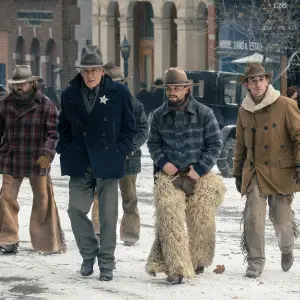 We Tried It Yellowstone Creator Taylor Sheridans Four Sixes Whiskey