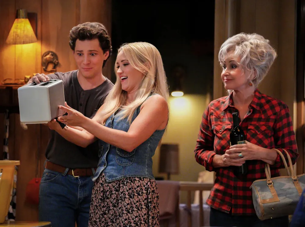 Which The Big Bang Theory and Young Sheldon Stars Reprised Their Roles on Georgie and Mandy