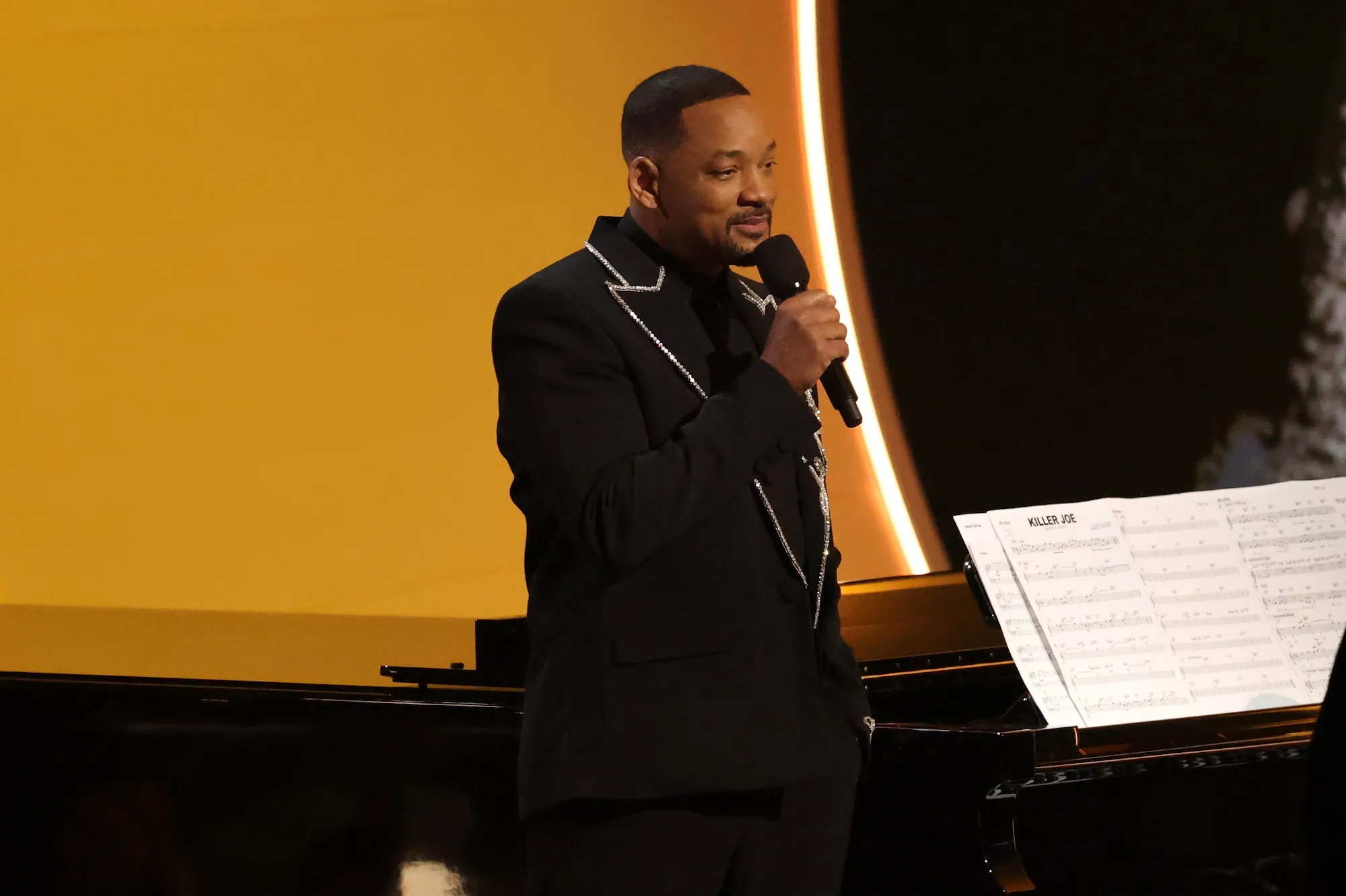 Will Smith s Awards Show Return at the Grammys Gets Mixed Reactions From Viewers