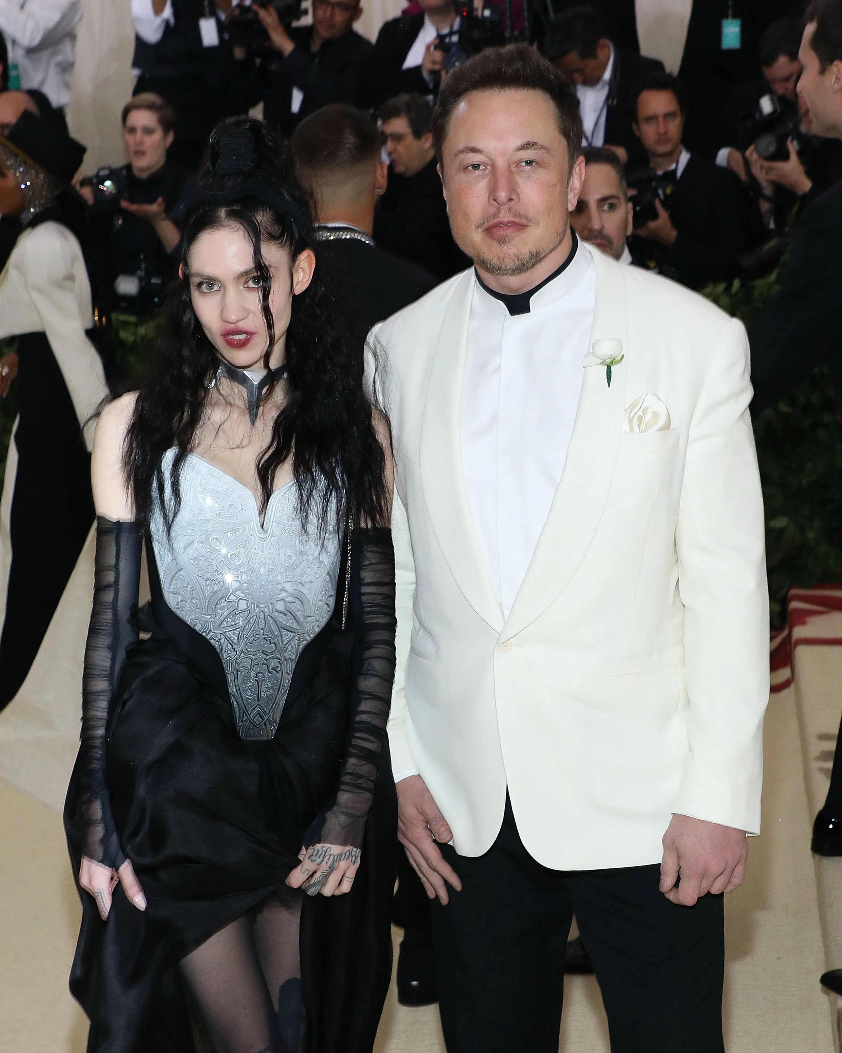955830354 Grimes speaks out after Elon Musk brings their young son to the Oval Office