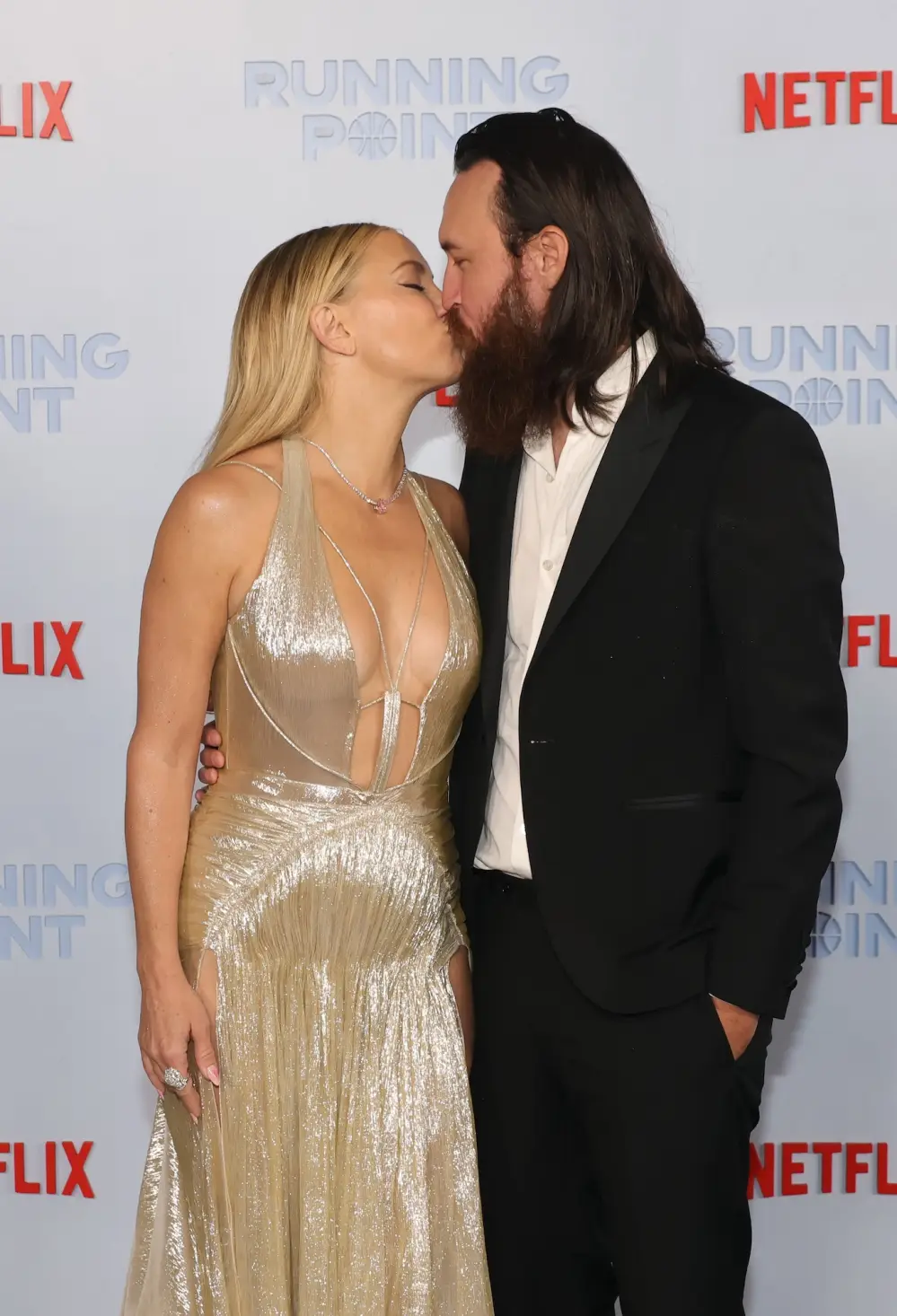 Kate Hudson Rocks Plunging Neckline at 'Running Point' Premiere