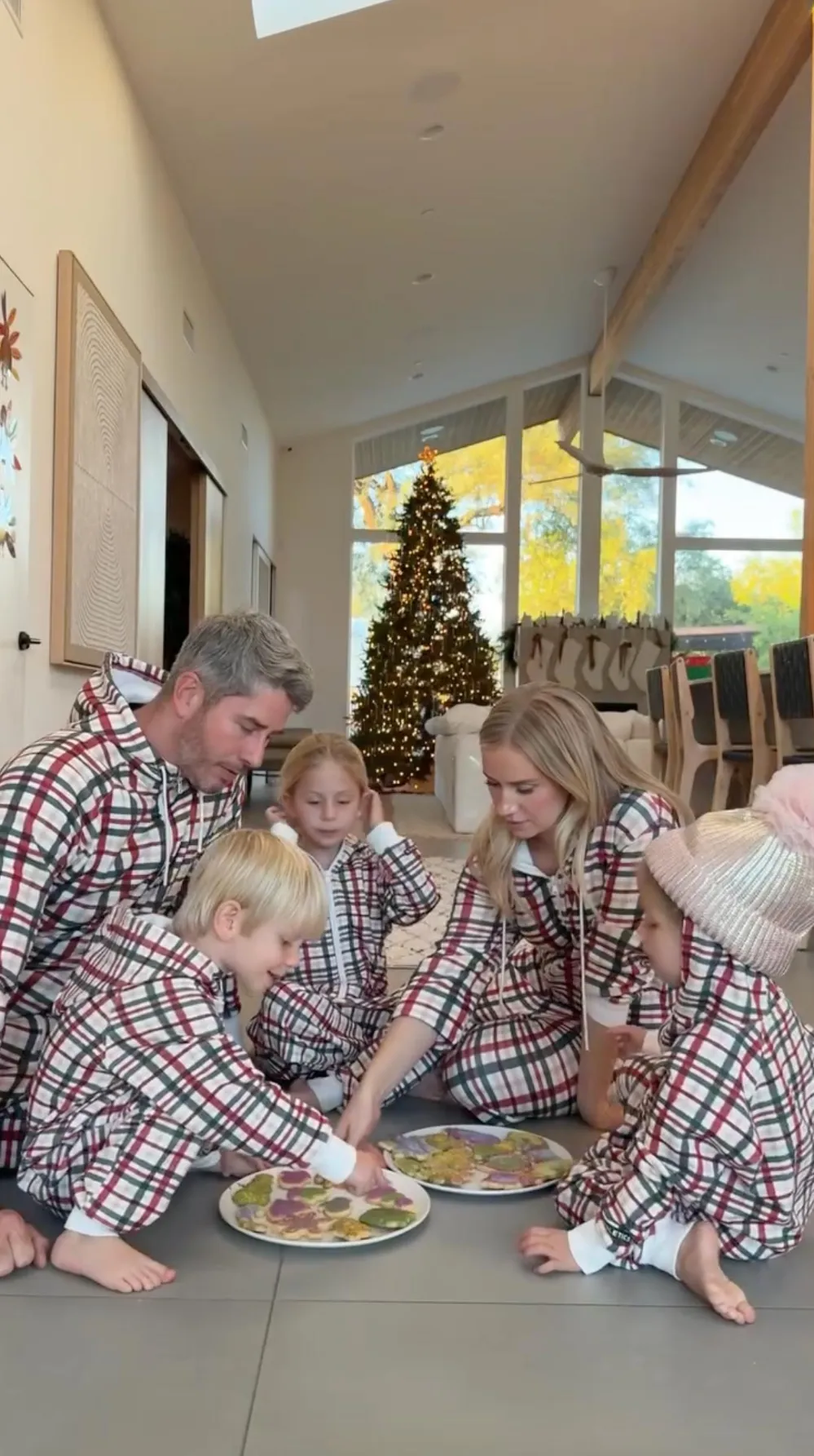 Bachelors Arie Reveals That He Had Vasectomy Last Summer Amid Wife Lauren Pregnancy Announcement