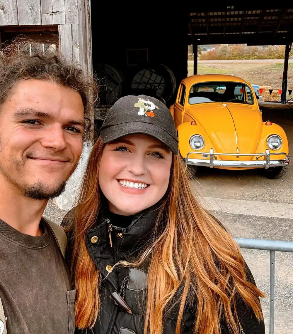 Little People Big Worlds Jacob Roloff and Wife Isabels Relationship Timeline