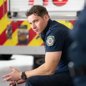 9 1 1 s Oliver Stark on Buck s Complex Feelings Over Eddie Leaving Moving Into Eddie s Place More 8042
