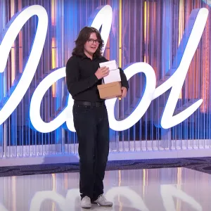 American Idol Judges Learn to Clog Have Spoon Off Before Jaw Dropping Audition Sneak Peek