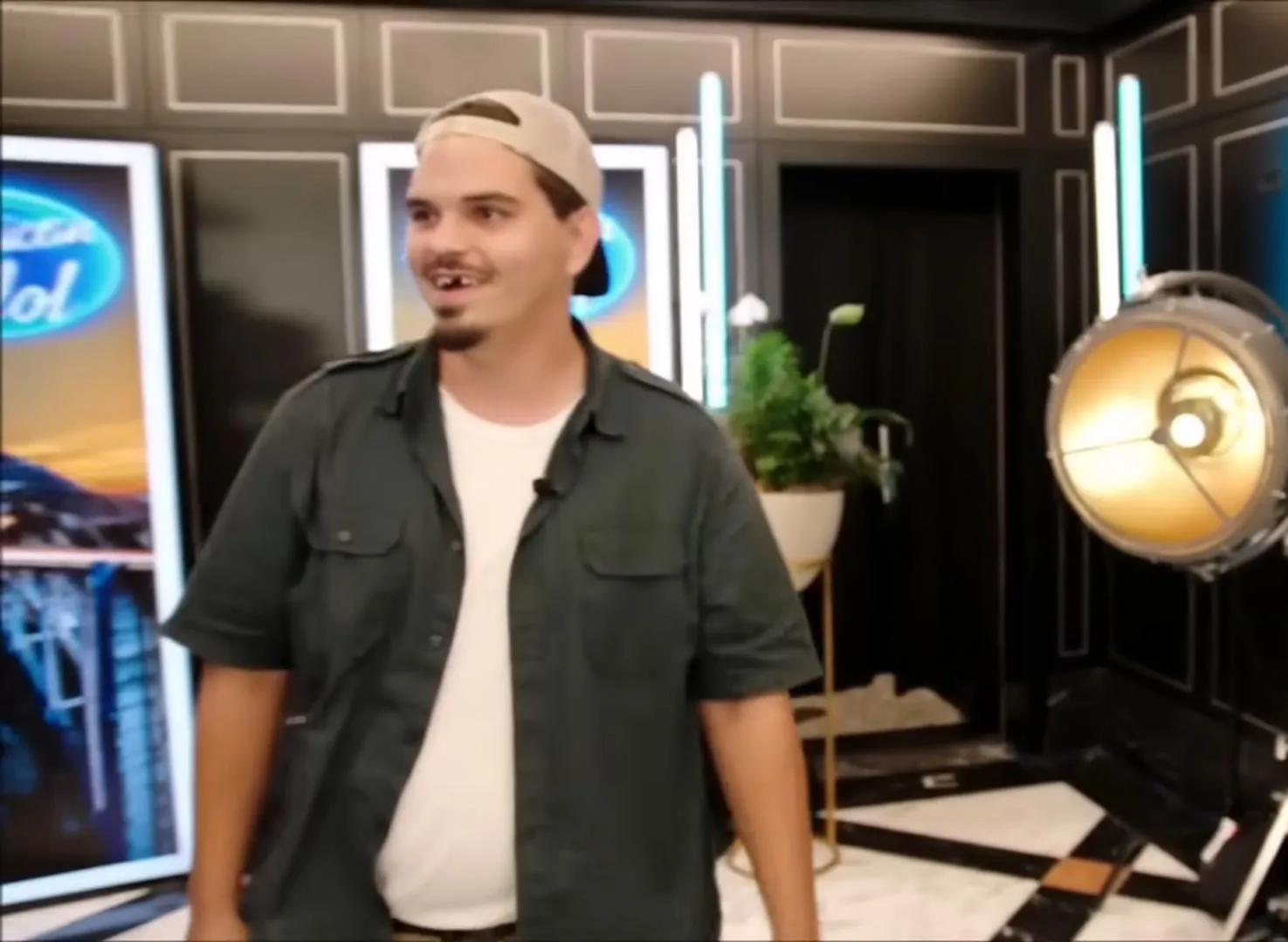 American Idol Season 18 Contestant Doug Kiker Dead at 32 He Was So Loved 252