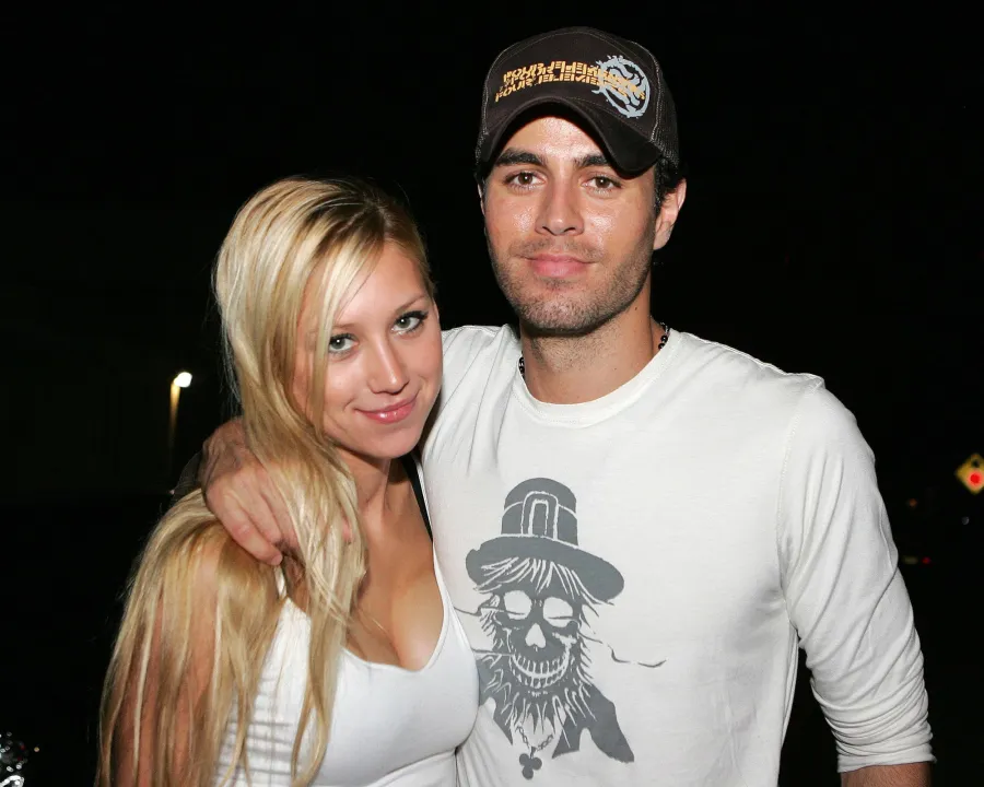 Anna Kournikova Hangs on a Boat With Enrique Iglesias After Raising Concerns Over Wheelchair Photo 036