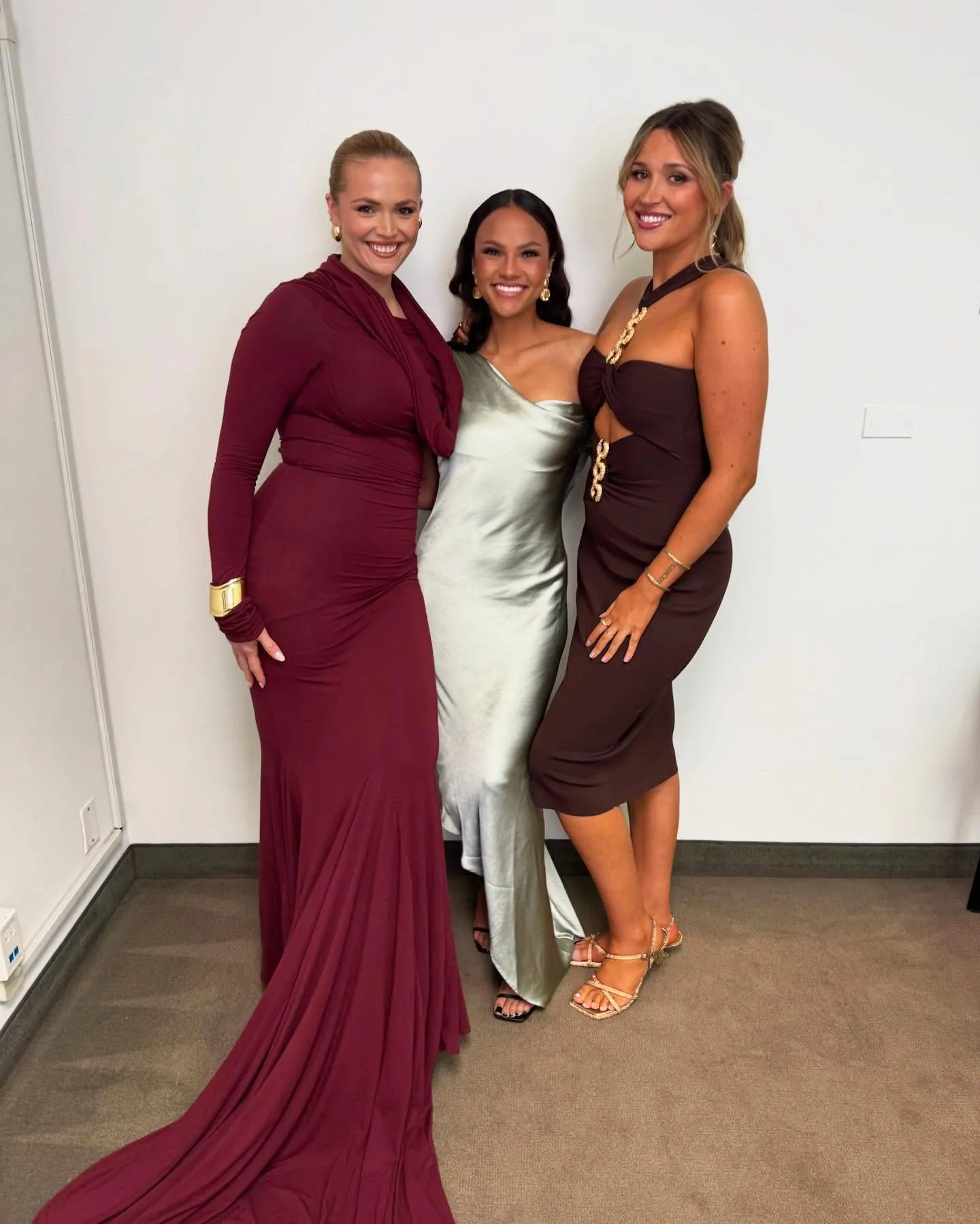 Bachelor Chloie Admits She Wore Her Women Tell All Dress Backwards