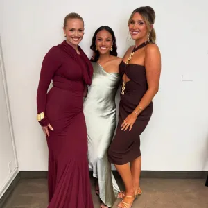 Bachelor Chloie Admits She Wore Her Women Tell All Dress Backwards