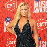 Brooke Hogan bio 11