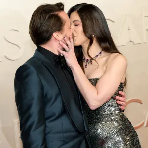 Celebrity Couples Whove Packed on the PDA at 2025 Oscars Kieran Culkin and Jazz Charton