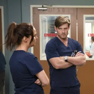 Chris Carmack Says It Took Him 6 Years to Stop Feeling Like the New Guy on Greys Anatomy Set