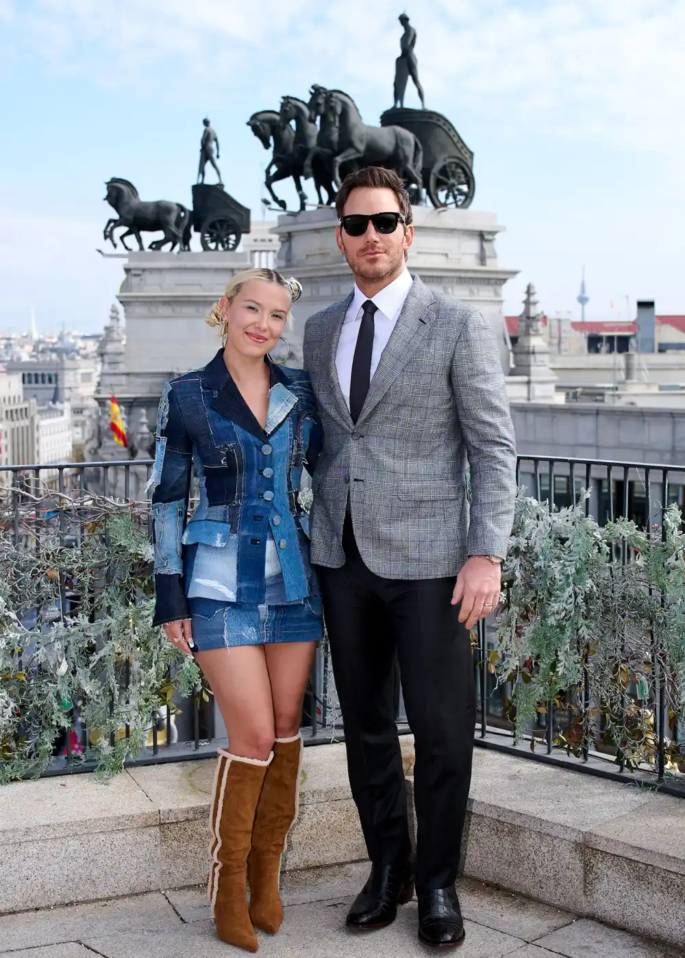 Chris Pratt Helps Millie Bobby Brown Avoid a Wardrobe Malfunction