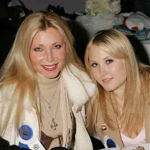 David Hasselhoff Daughter Hayley Addresses Mom Pamela Bach Death at 62