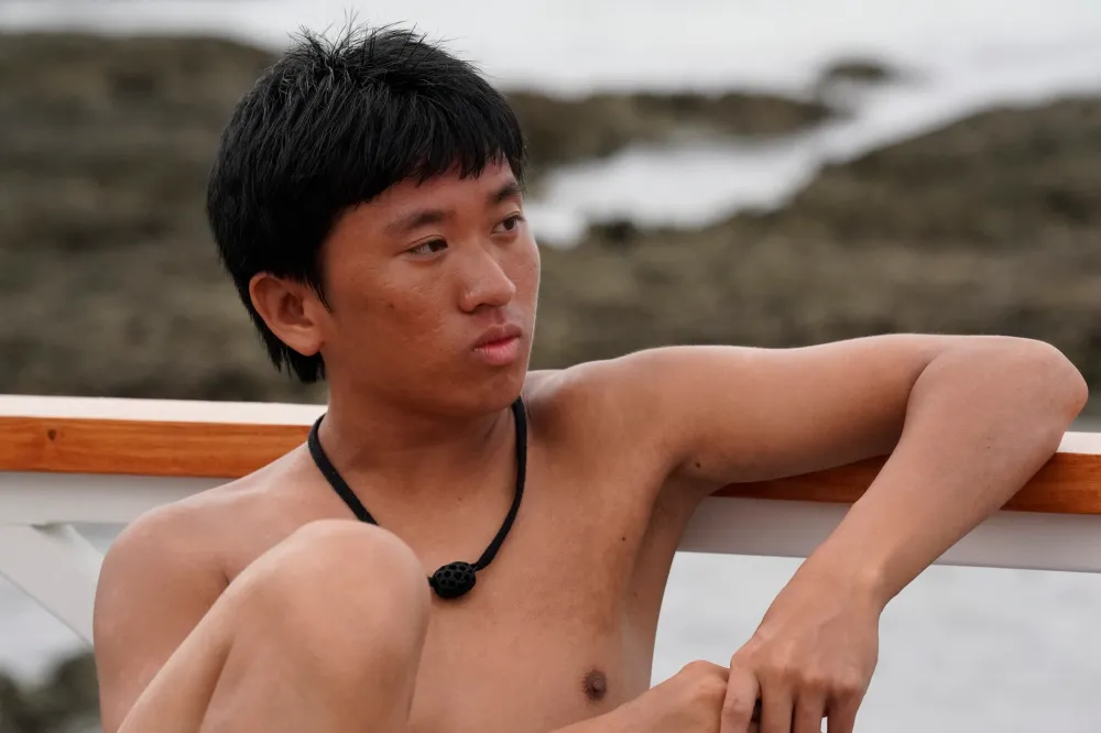 Deal or No Deal Island s Dickson Gets Emotional Over Moment With David