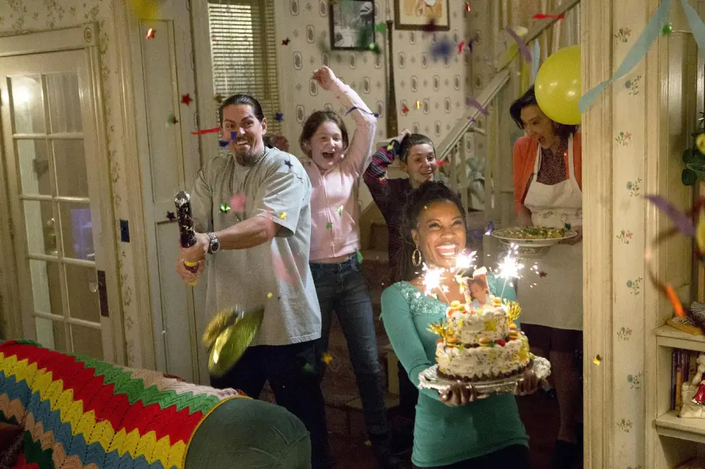 Emma Kenney Teases Onscreen Reunion With Shameless Steve Howey Hes Always Been a Safe Place on Set