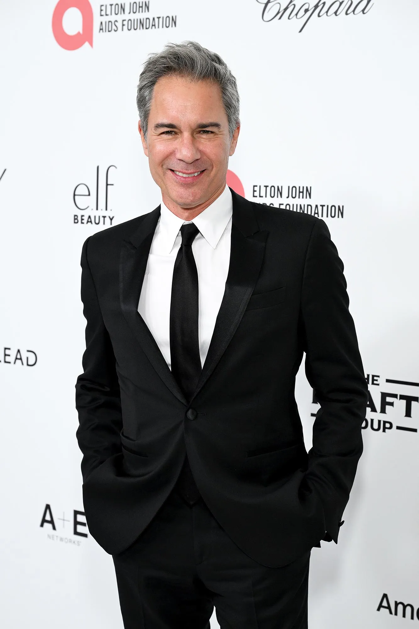 Eric McCormack Bio