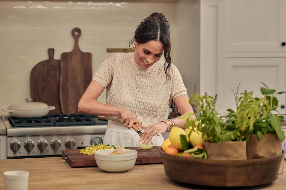 Everything Meghan Markles Friends and Colleagues Told Us About the Duchess