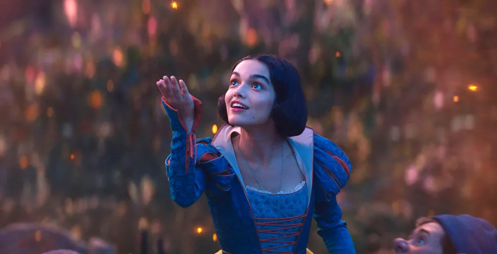 Fans Notice Rachel Zegler Leaves Gal Gadot Out of Snow White Tribute